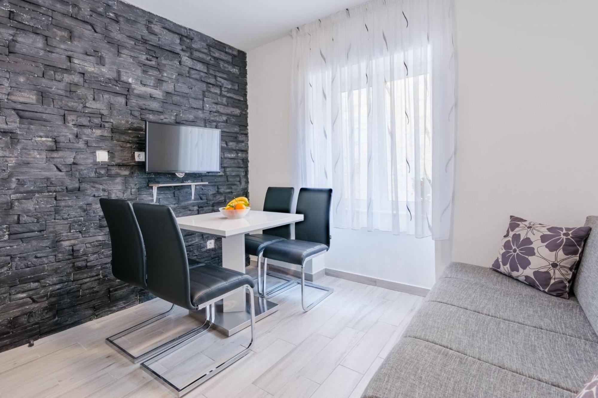 מילנה Riva Apartments Villa Thalia - Milna, Brac מראה חיצוני תמונה