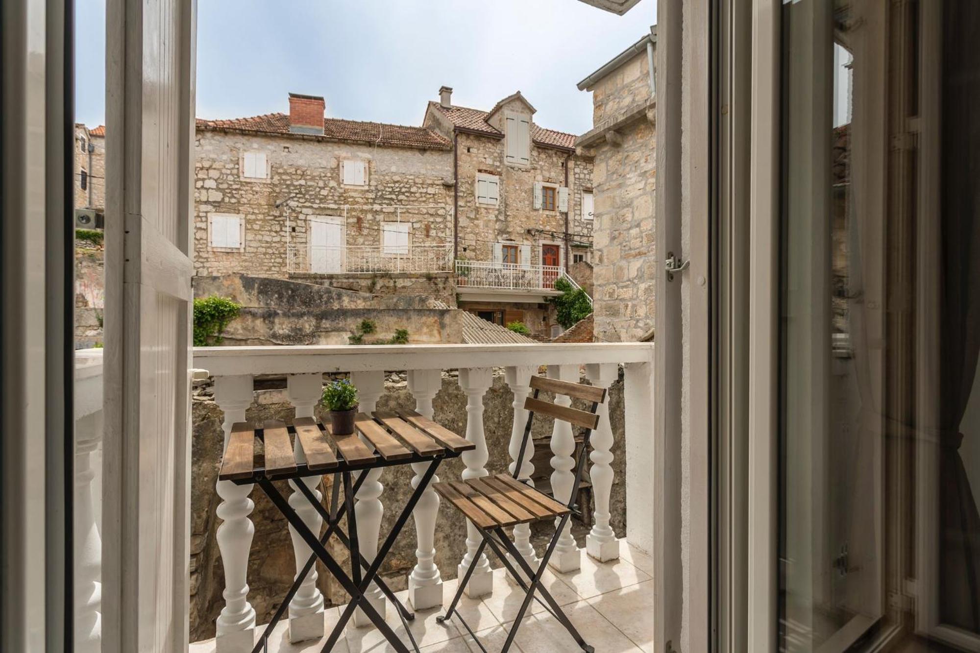מילנה Riva Apartments Villa Thalia - Milna, Brac מראה חיצוני תמונה