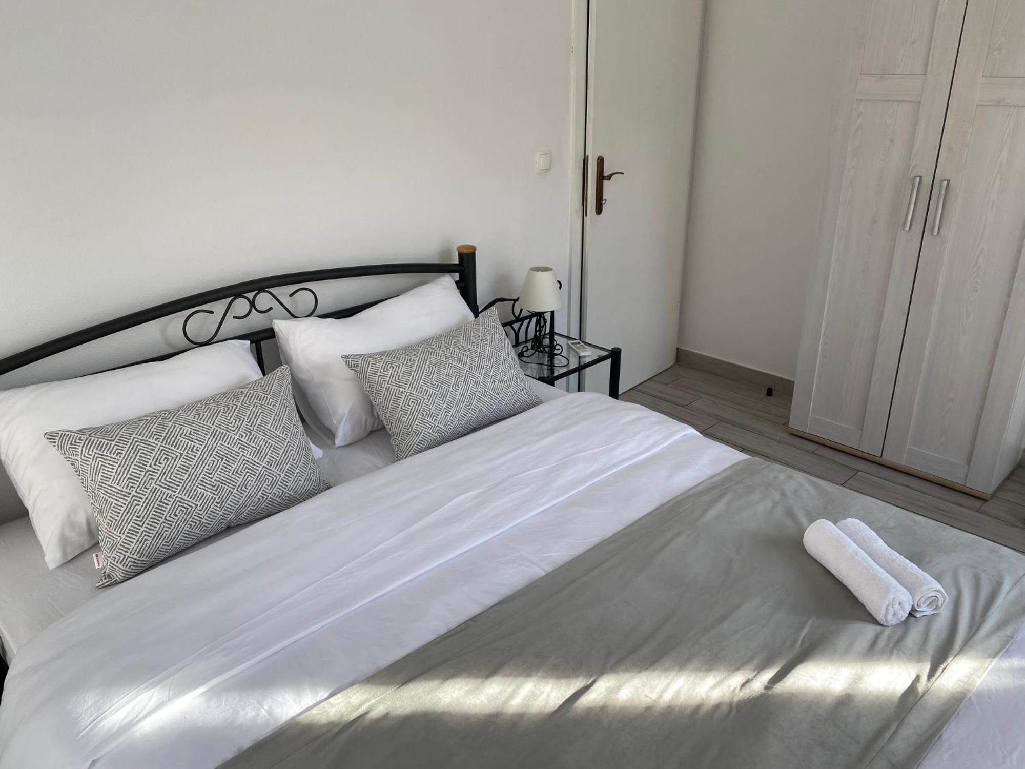 מילנה Riva Apartments Villa Thalia - Milna, Brac מראה חיצוני תמונה