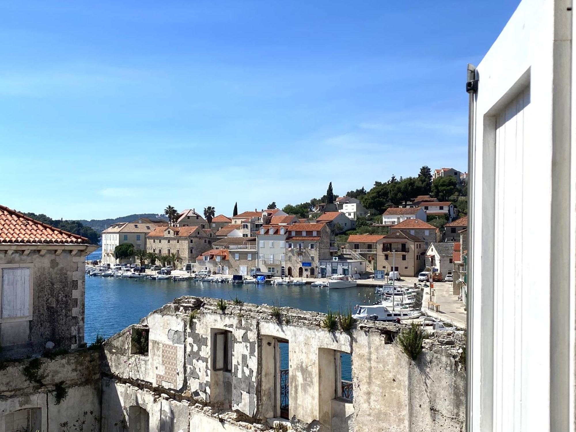 מילנה Riva Apartments Villa Thalia - Milna, Brac מראה חיצוני תמונה